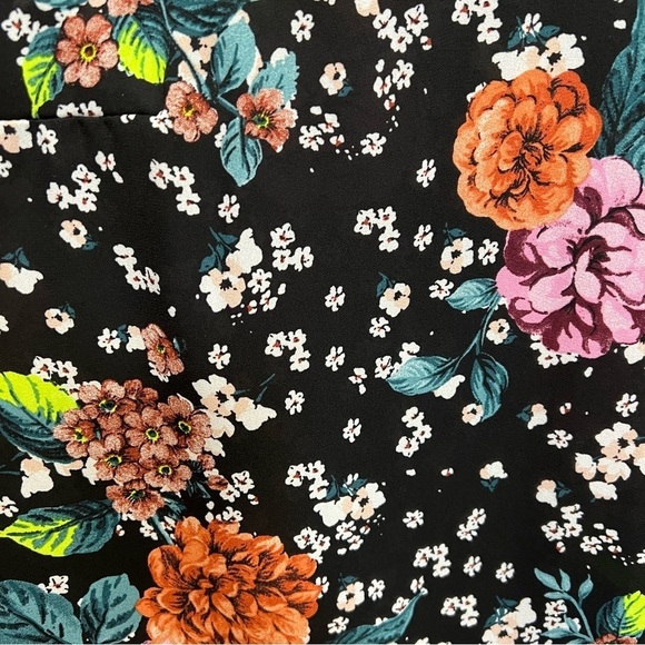 Torrid Georgette Halter Tank Size 4x - Picture 9 of 13